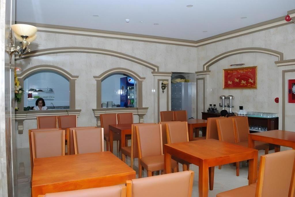 Tran Vinh Hotel Bac Lieu Bagian luar foto